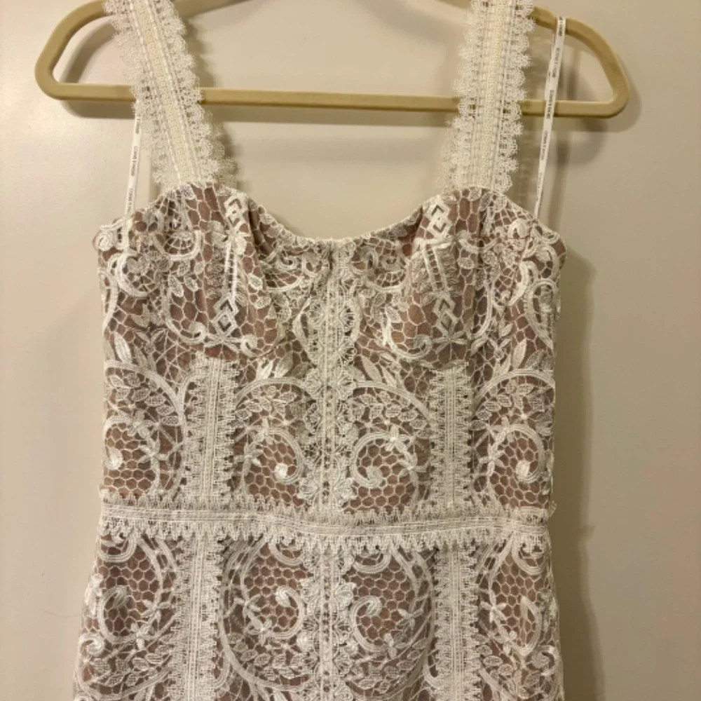 Beautiful white bridal shower dress! - Picture 3 of 8